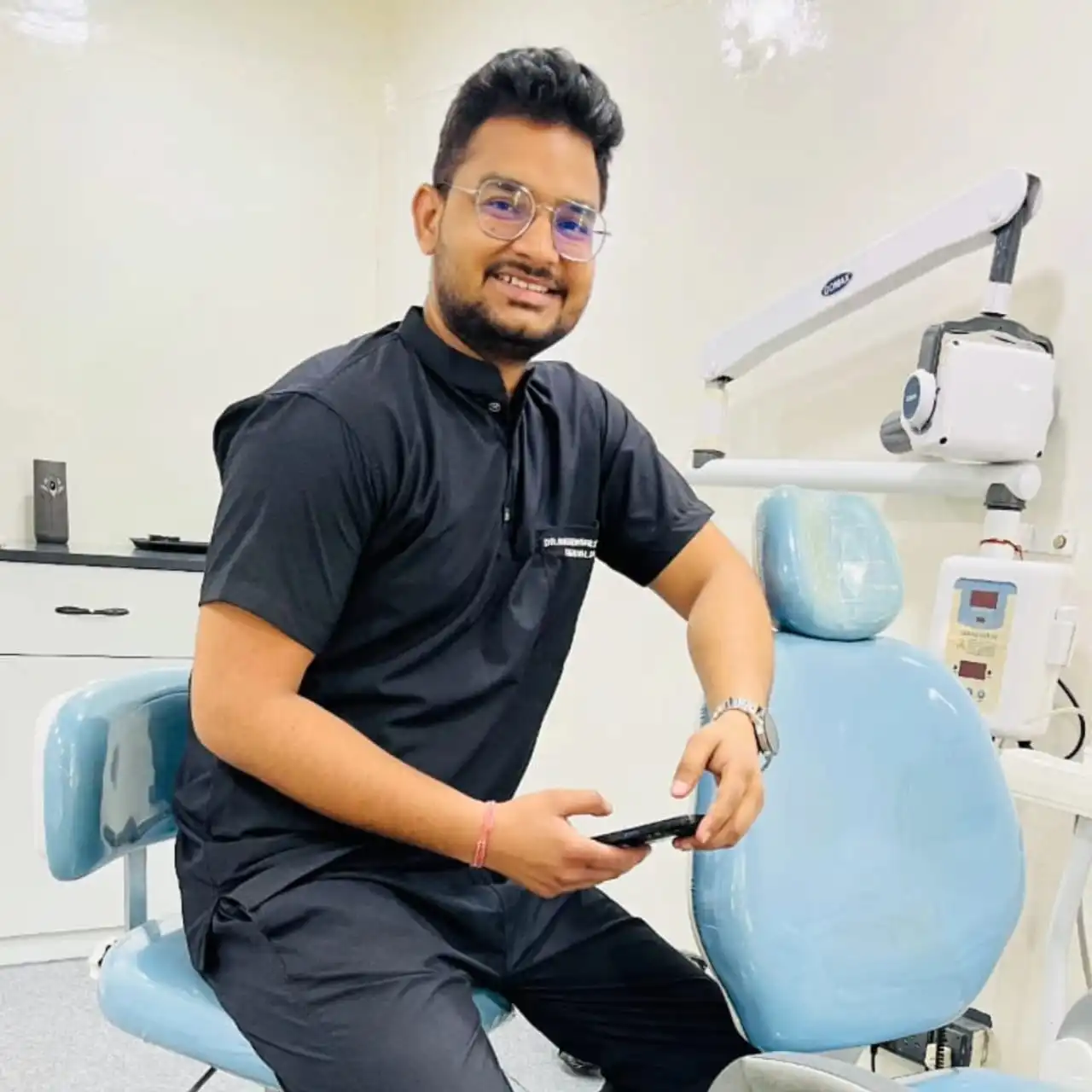 About Dant@ease Dental & Implant Centre